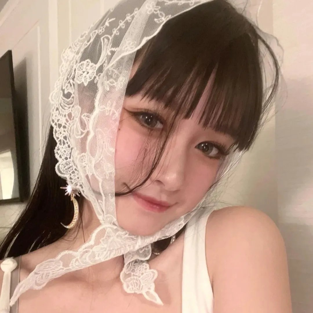 无法触碰的她